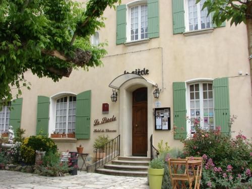 Hôtel Le Siècle 2 estrelas em Mazan