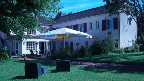 Hôtel Les Fleurs 2 estrelas em Pontaubert