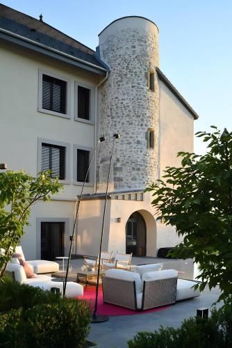 Chateau De Neydens 5 estrelas em Saint-Cergues