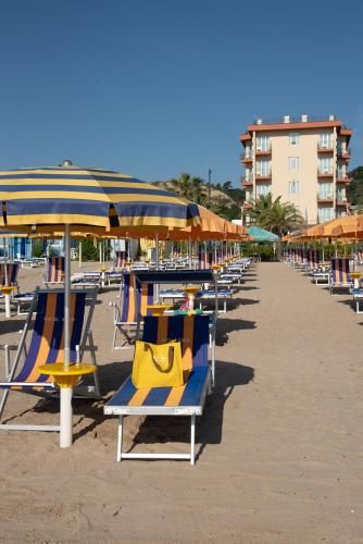 Hotel Eden 3 estrelas em Grottammare