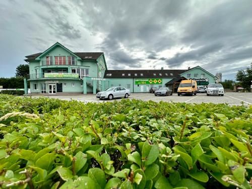 HOTEL ZELENÝ DVOR 3 estrellas en Senec