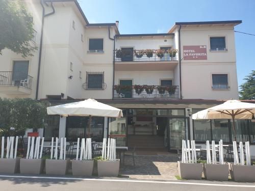 Hotel La Favorita 2 estrelas em Peschiera del Garda