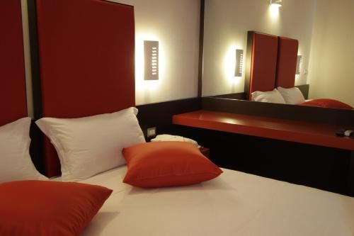 Hotel Paradise Airport 2