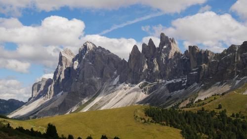 Appartmenthotel Residence Elvis 2 estrelas em Ortisei