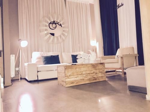 madrid central gran via Suites 1