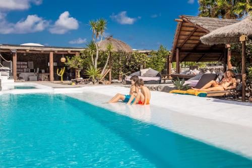 Finca De Arrieta Village - Yurts and Stone Cottages - Shared Pool - Walking distance to Arrieta Beach - Off Grid 3