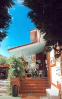 Family Surfers Hostel
