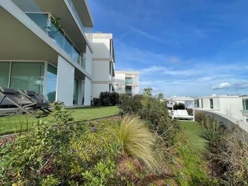 Holiday Rentals at Camiral, a Quinta do Lago Resort 2