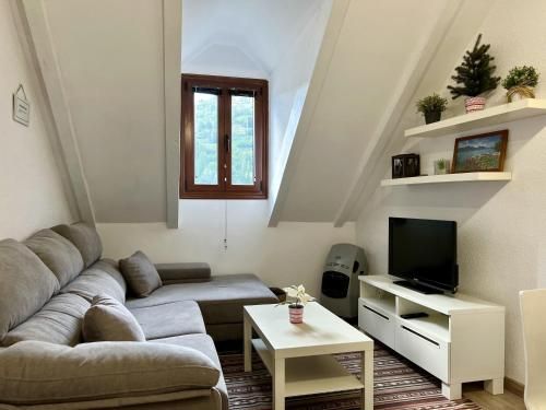 Locky · Espacio y Exclusividad E' Pirineos360 E' 3