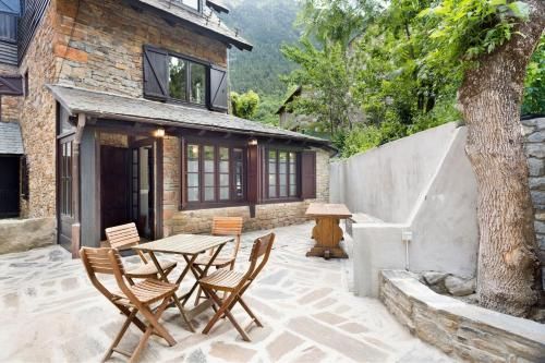 Luderna - Casa con terraza dera Aubeta 2