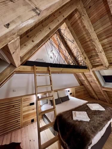 Muntanyó Luxury Lodge con sauna, parking y guardaesquis en Ruda 1