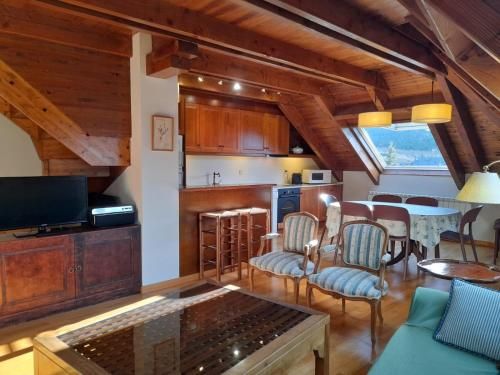 Dúplex con moderna y amplia cocina Erta 6 3 estrelas em Taull