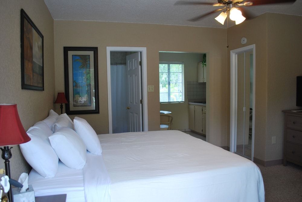 Mar Bay Motel &Suites 3