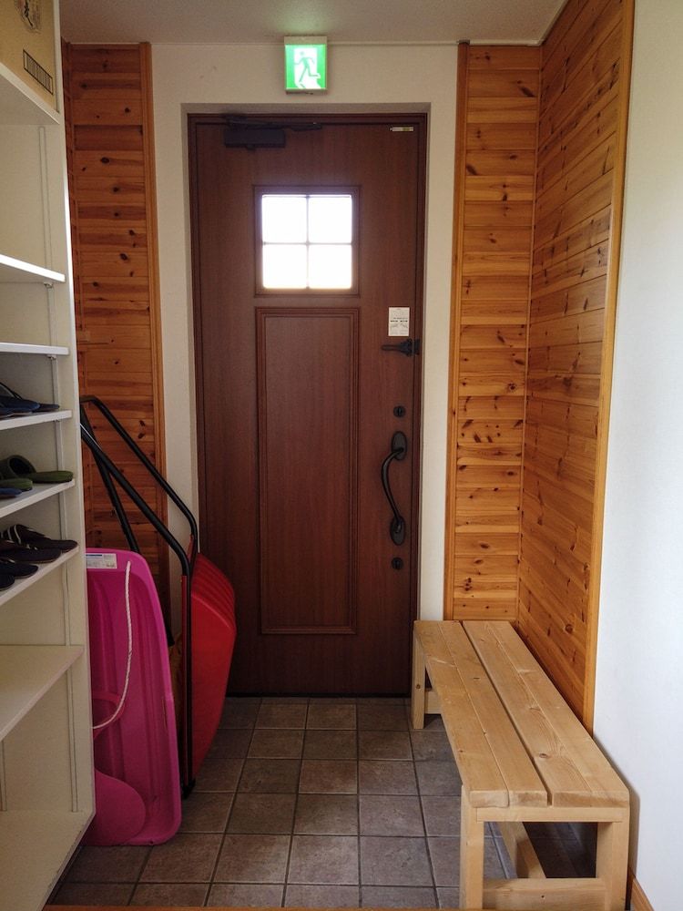 Trailside Apartments & Chalet 2