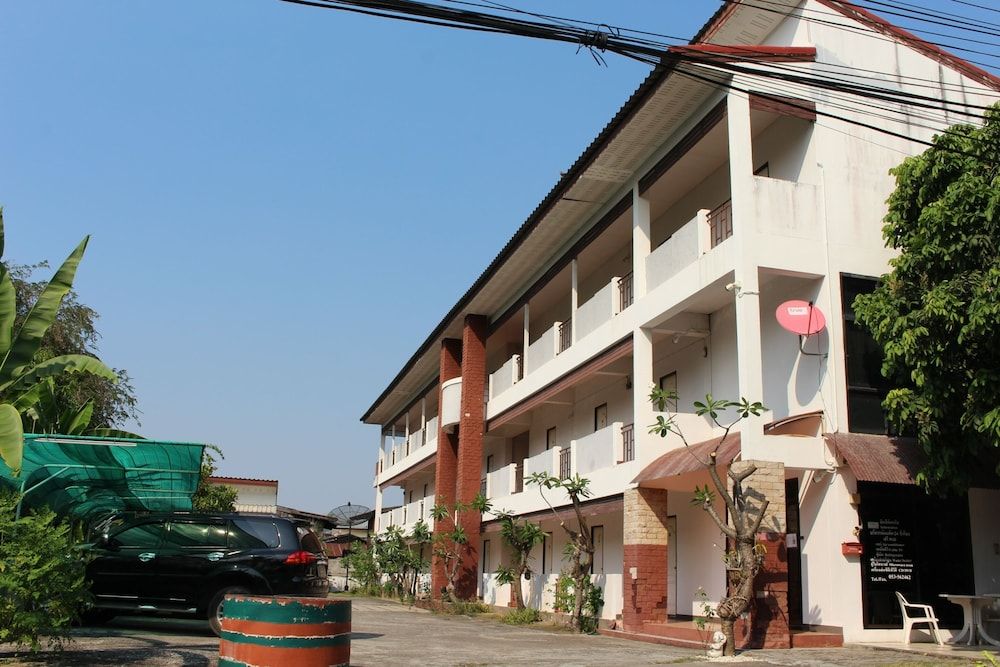 OYO 75420 Howto Hotel 2 estrelas em Lamphun