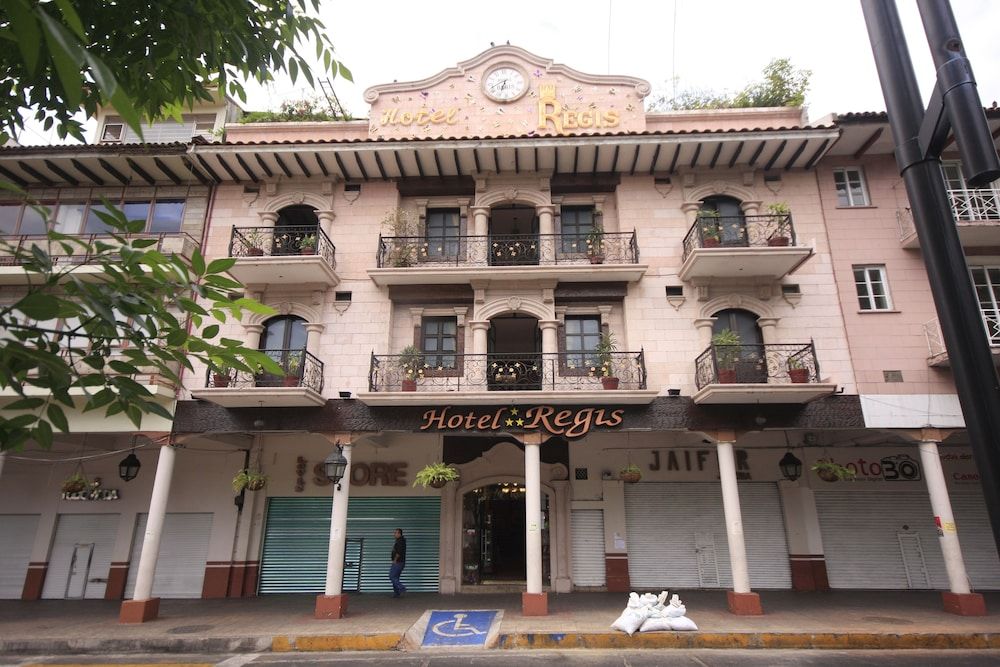 Hotel Regis 3 étoiles à Uruapan del Progreso