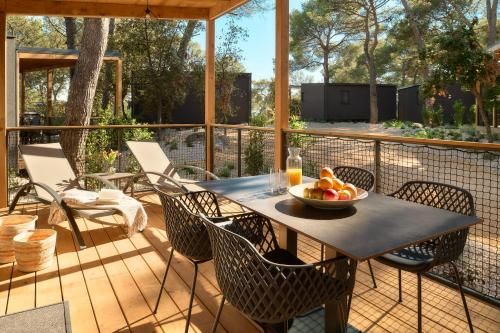 Pine Beach Pakostane Glamping Homes - All Inclusive light 2