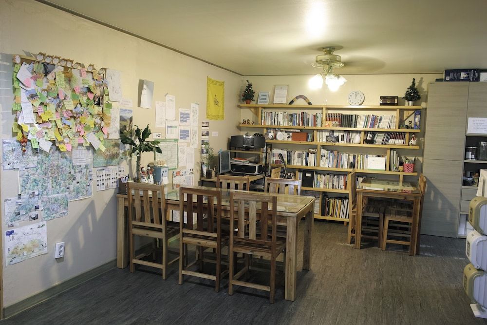 Momojein Guest House - Hostel 2