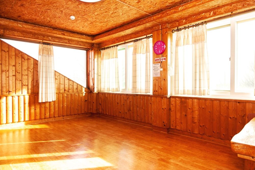 Sunrise Pension 3