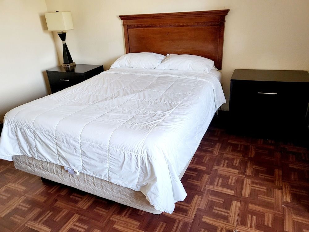 Metro Inn & Suites 3