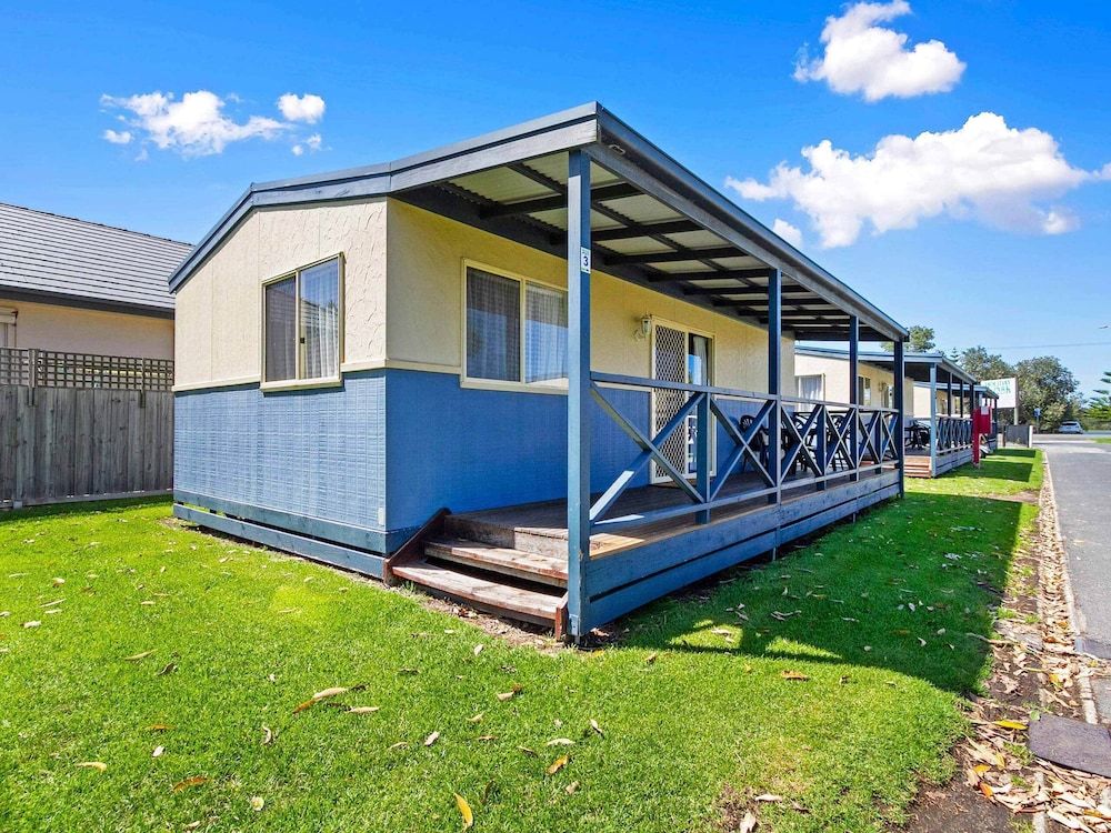 Waters Edge Holiday Park