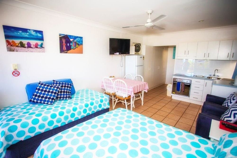 Seaspray Waterfront Holiday Units 3