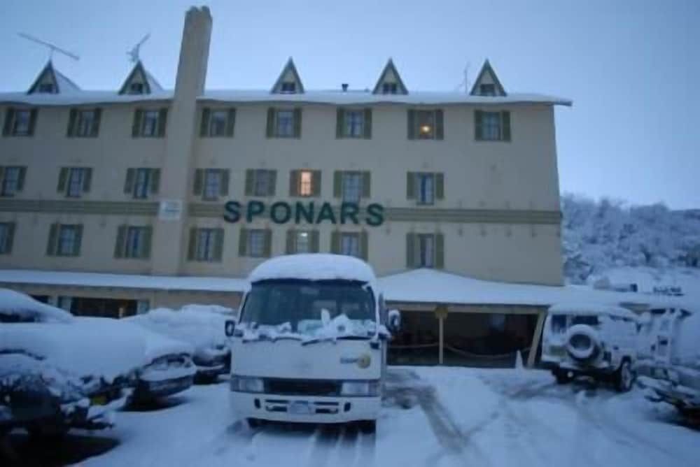 Sponars Chalet 1