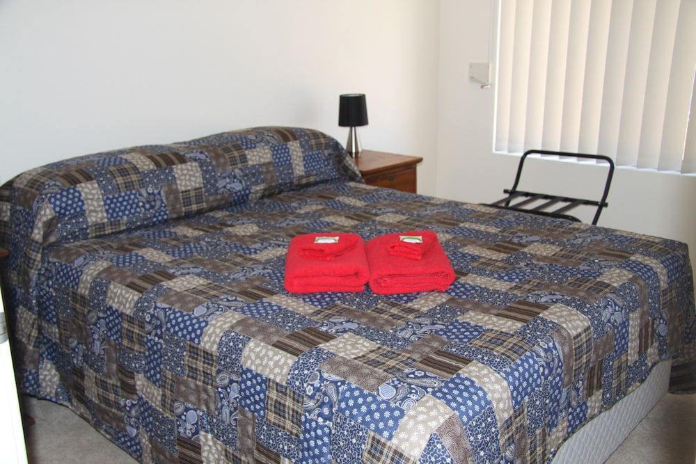 Byford House on the Scarp 2