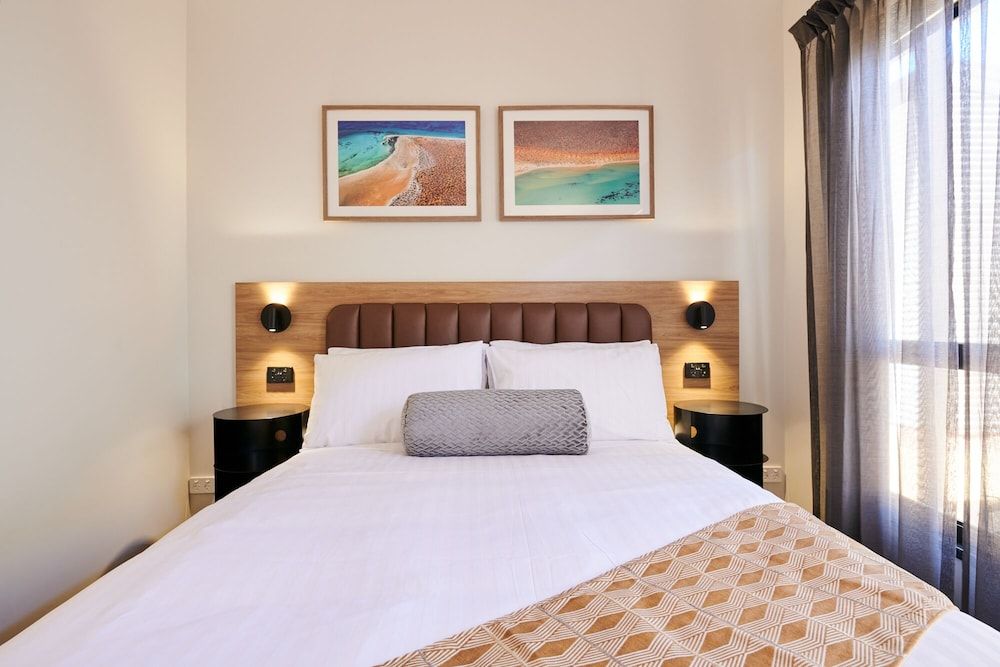 Mia Mia House in the Desert 2