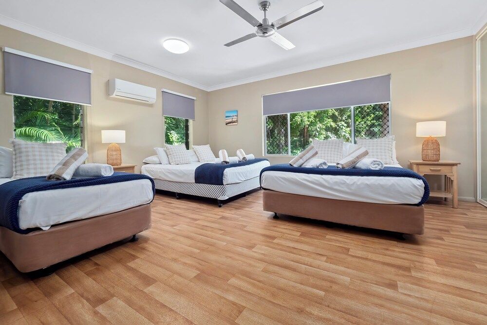 Dolce Vita Beachfront Holiday House 3