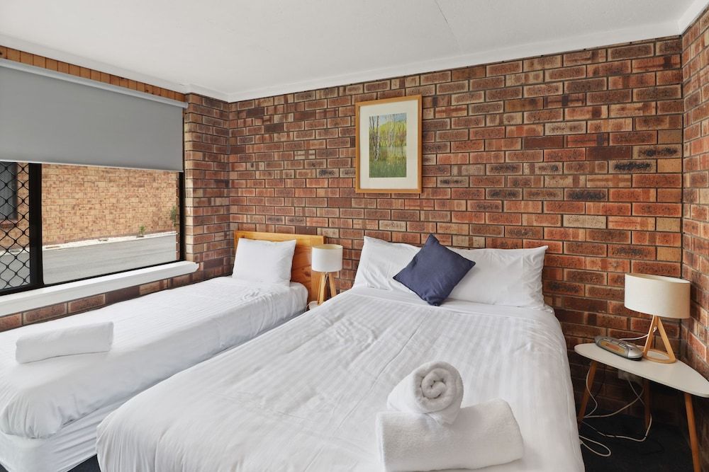 Kellraine Holiday Units 2