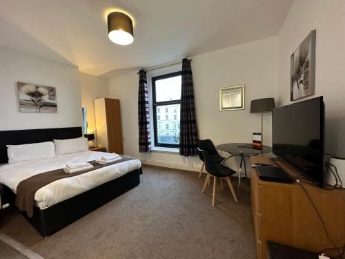 The Carlton's Holiday Suites 2