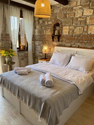 Ionia Liberty Stone 2