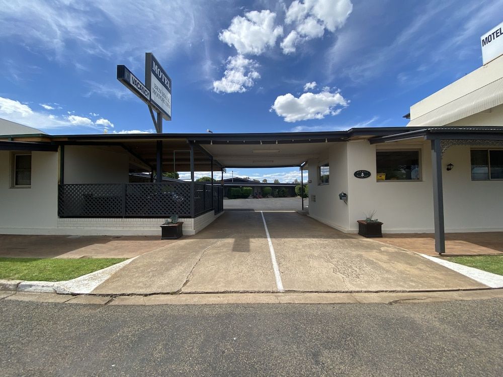 Ben Hall Motor Inn 3.5 stelle a Forbes