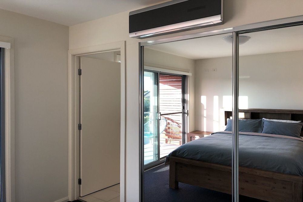 Pacific Blue 505-265 Sandy Point Road 3