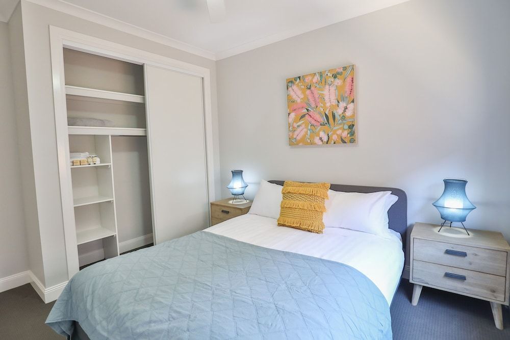 Indulge Luxury Homes - Dockside Marina 2