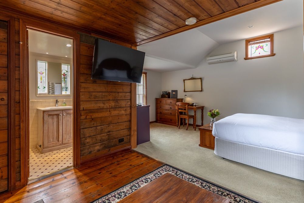 Bon Accord 4 estrelas em Sale