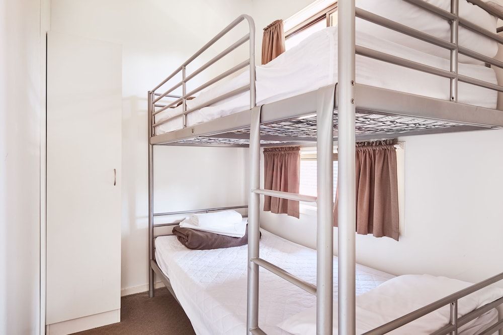 Lorne Foreshore Caravan Park 3