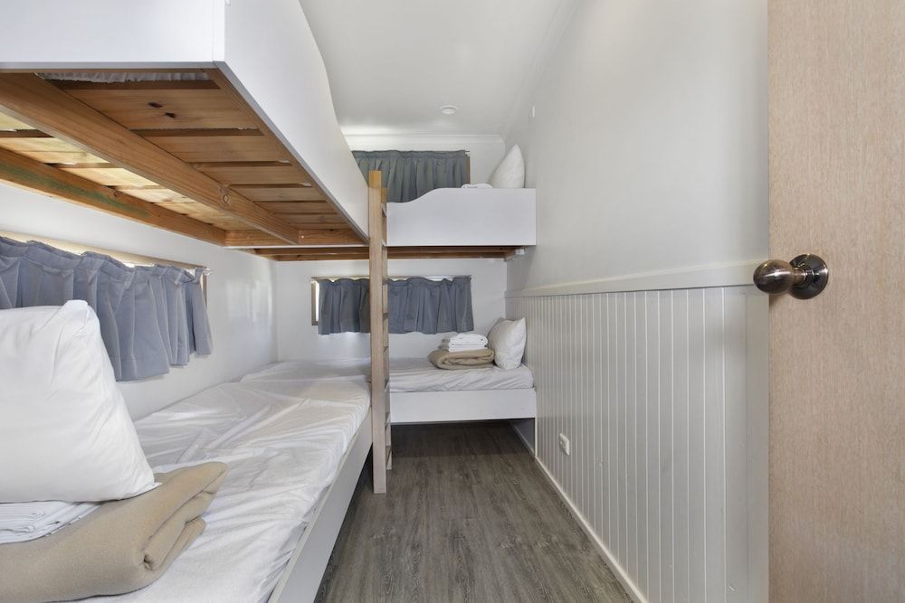 Seven Mile Beach Holiday Park 3