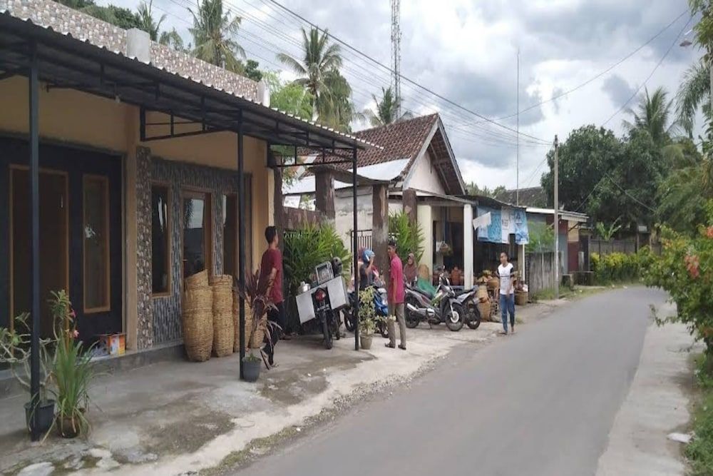 SPOT ON 93739 Insanta Hotel Near Masjid Baitul Aman 2 estrelas em Senggigi