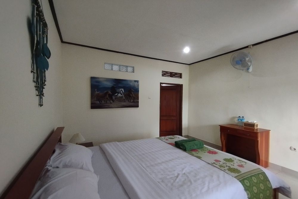 SPOT ON 93739 Insanta Hotel Near Masjid Baitul Aman 3