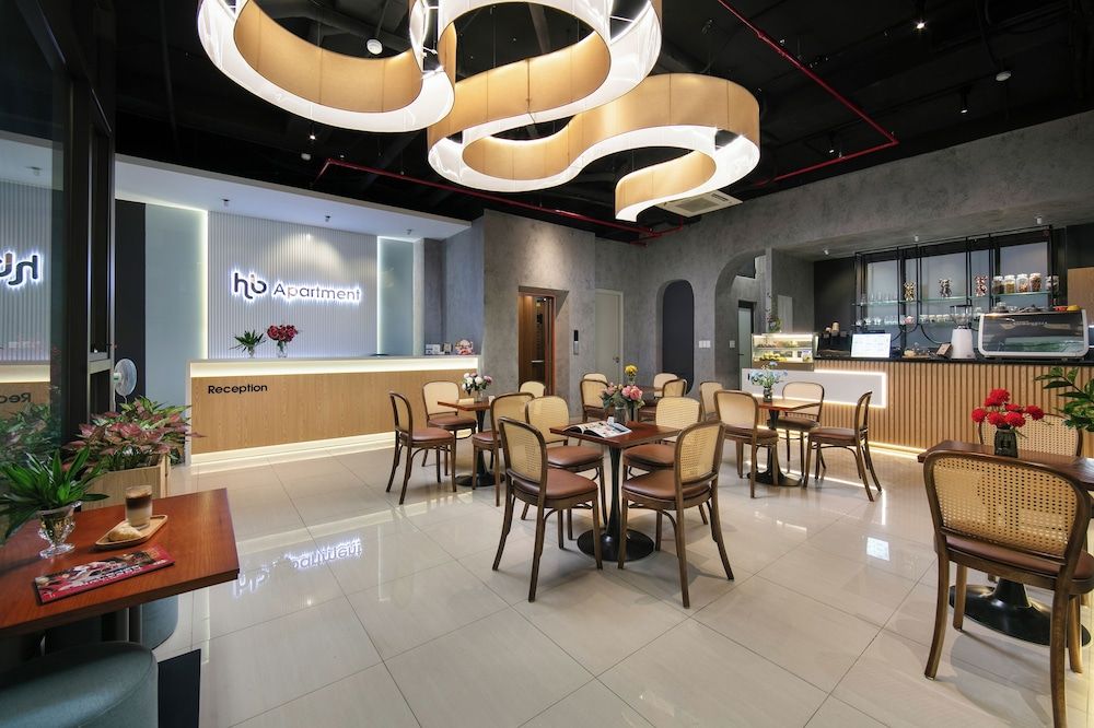 HB Serviced Apartment - Lac Long Quan 1