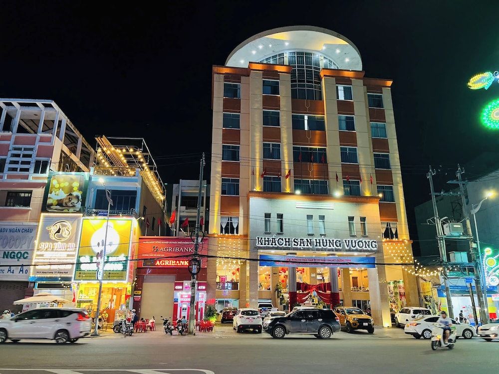 KHACH SAN HUNG VUONG