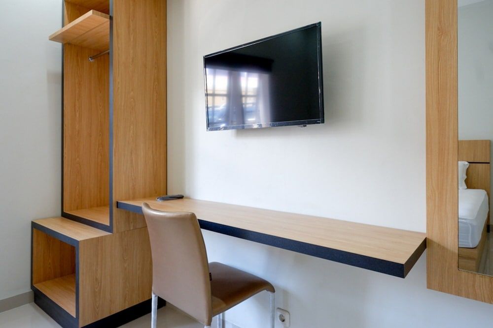 RedDoorz Syariah near Mutiara SIS Al Jufrie Airport Palu 2 2