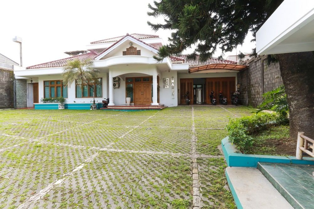 RedDoorz Syariah near Alun Alun Magelang 2 estrellas en Magelang