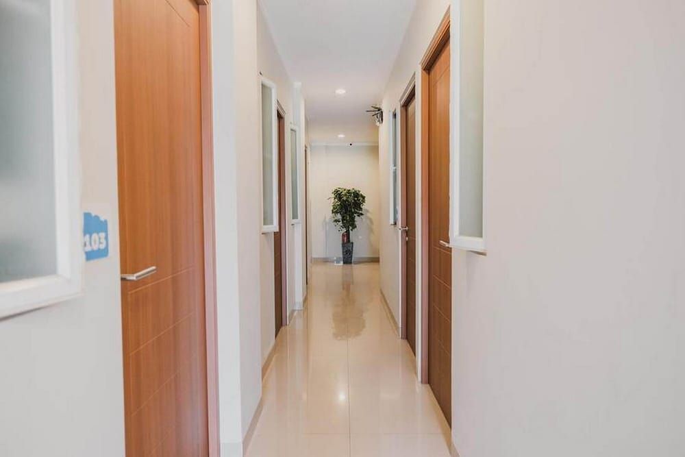 Reddoorz Plus Near Soekarno Hatta Airport Taman Mahkota 2