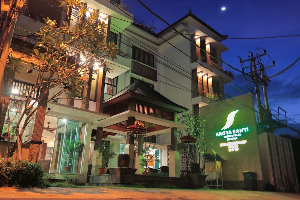 Argya Santi Suites and Villas 4 estrellas en Seminyak