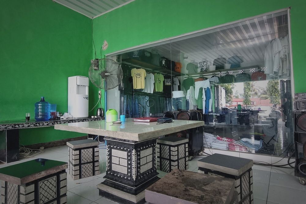 EXPRESS O 91979 Penginapan Tondong Ta 3