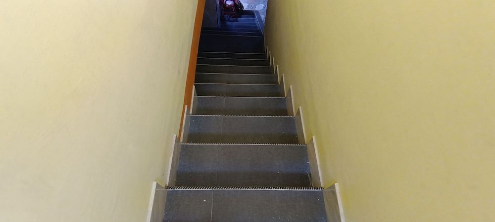 Hotel O Azeela Kost Syariah 3