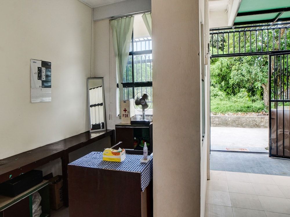 Hotel O Vania Guest HouseNearRSUP H Adam Malik 2